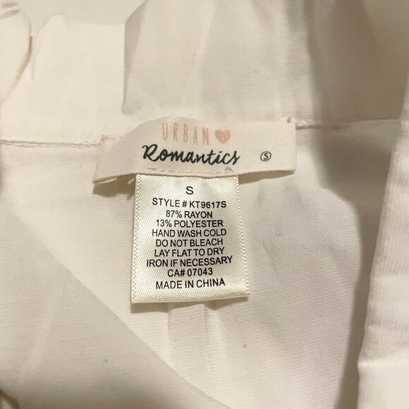 Urban Romantics Button Up Crop Top White Womens Size Small - Picture 7 of 14